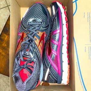 Women’s Brooks Ghost Tennis shoes